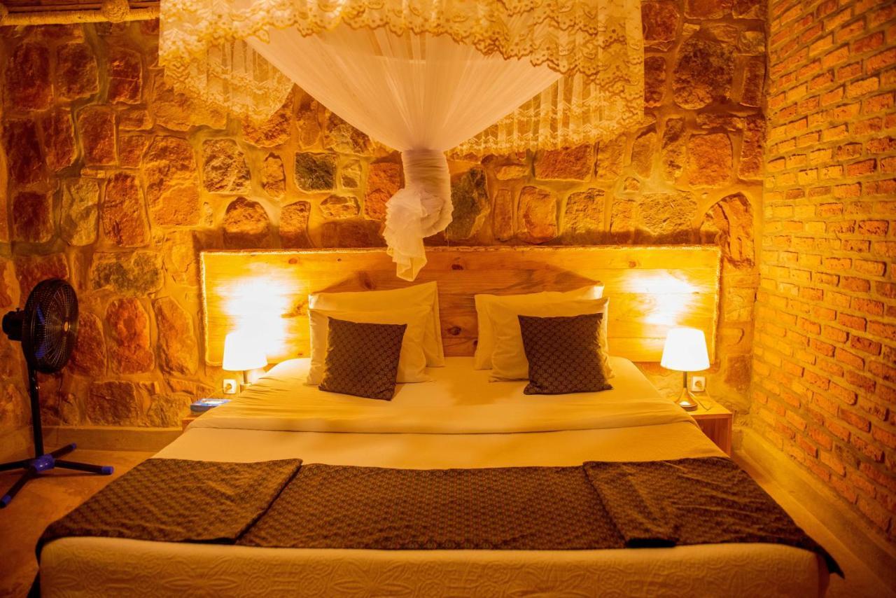 Akagera Transit Lodge エクステリア 写真