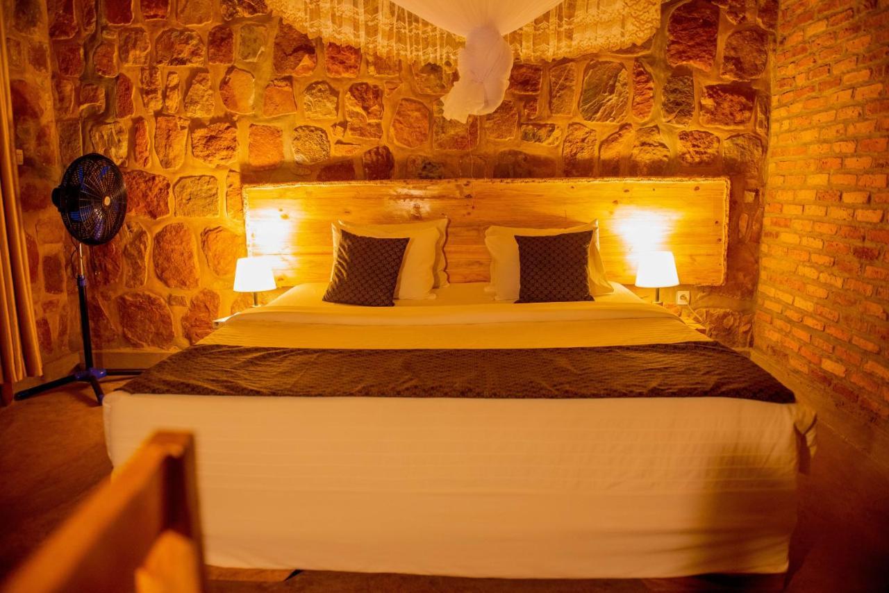 Akagera Transit Lodge エクステリア 写真