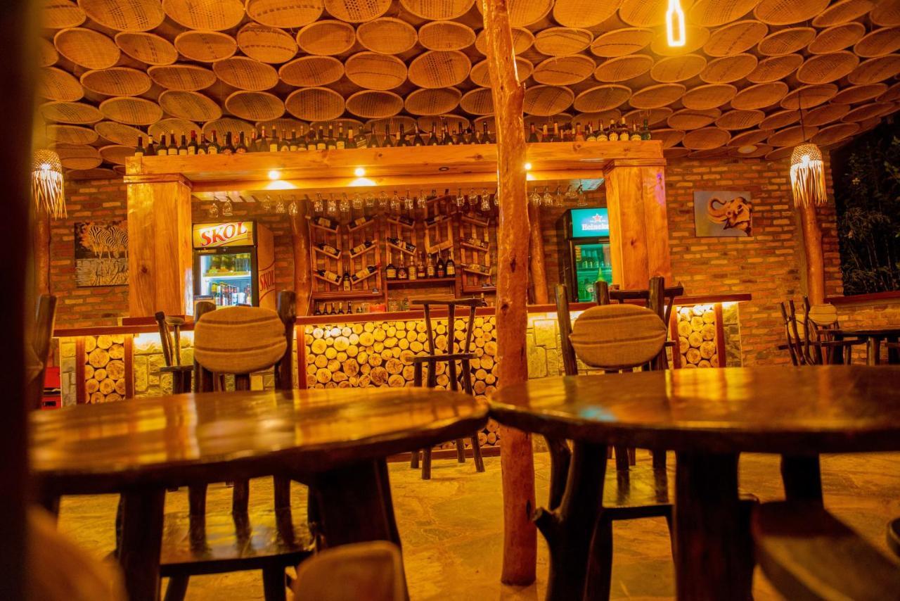 Akagera Transit Lodge エクステリア 写真