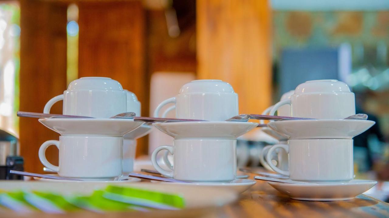 Akagera Transit Lodge エクステリア 写真