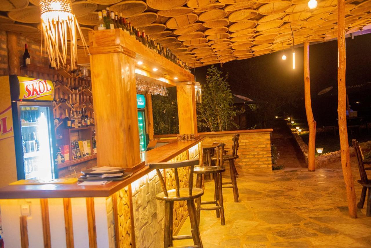 Akagera Transit Lodge エクステリア 写真
