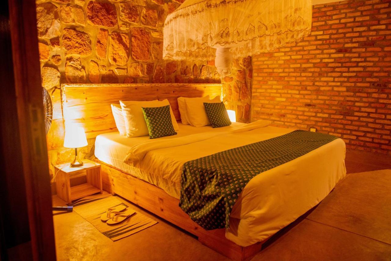 Akagera Transit Lodge エクステリア 写真