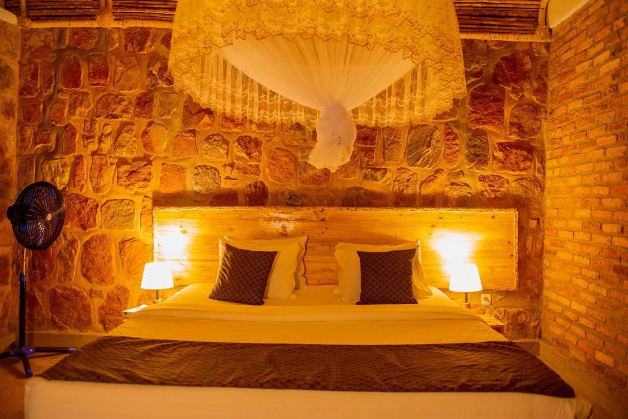 Akagera Transit Lodge エクステリア 写真