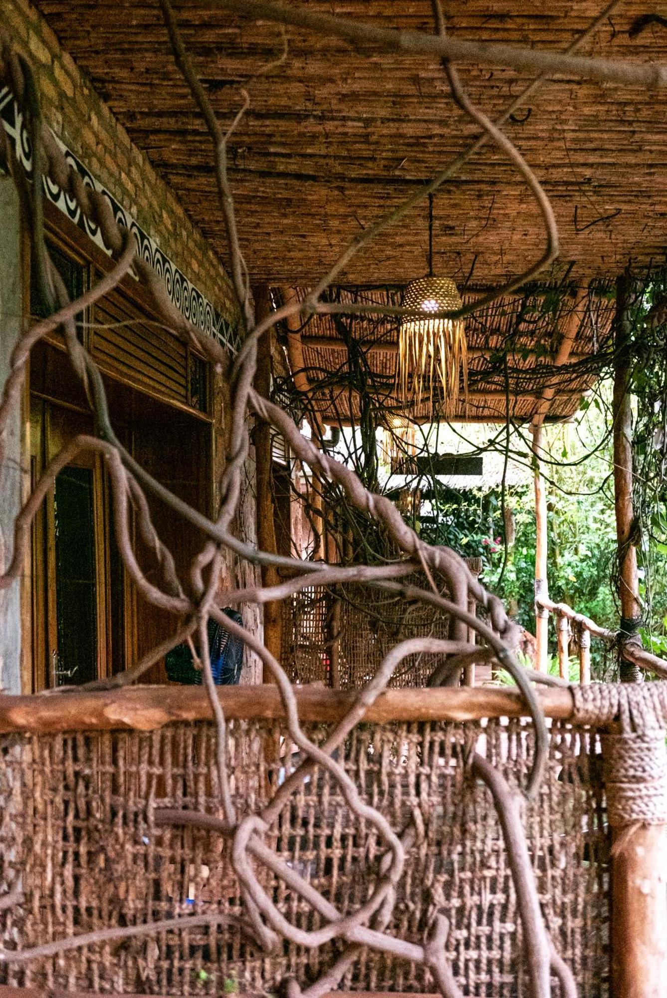 Akagera Transit Lodge エクステリア 写真