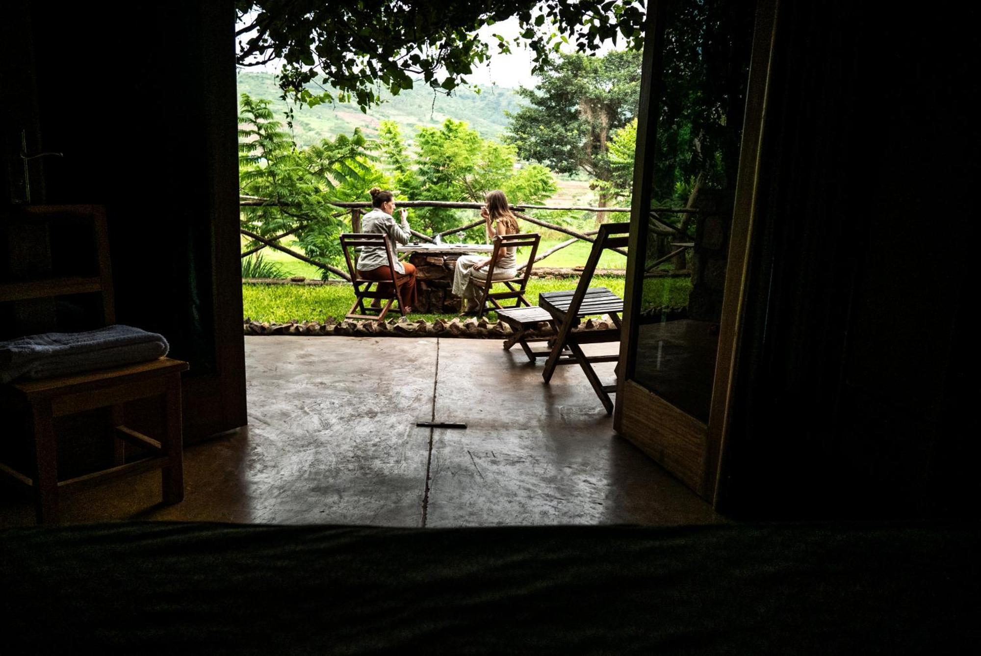 Akagera Transit Lodge エクステリア 写真