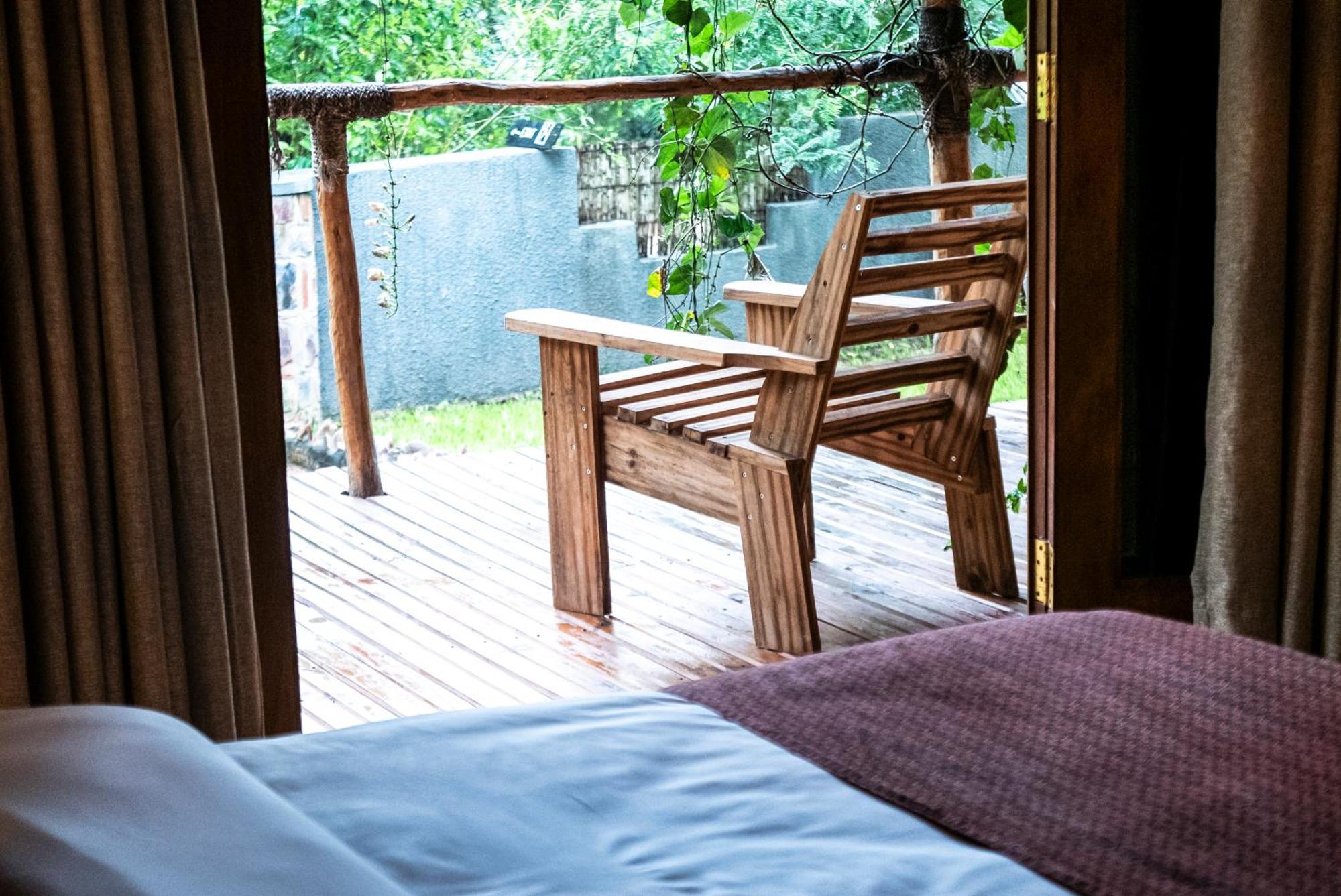 Akagera Transit Lodge エクステリア 写真