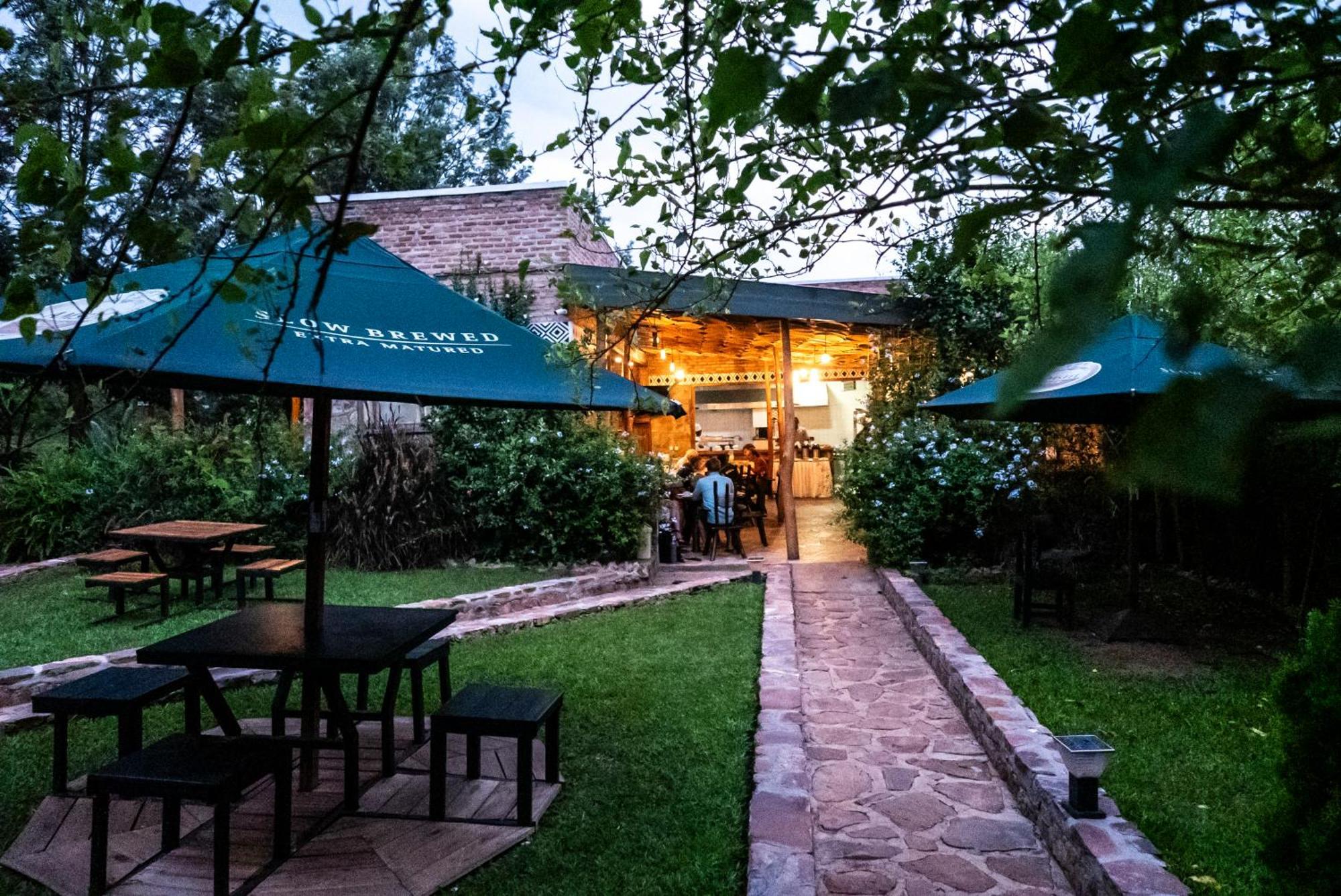 Akagera Transit Lodge エクステリア 写真